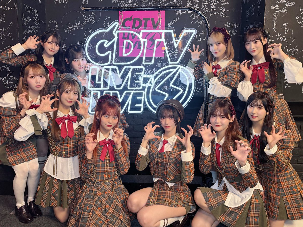 イコラブ] 9/29CDTVライブライブ、恒例のサイン書き映像を公開