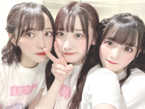 akB700016
