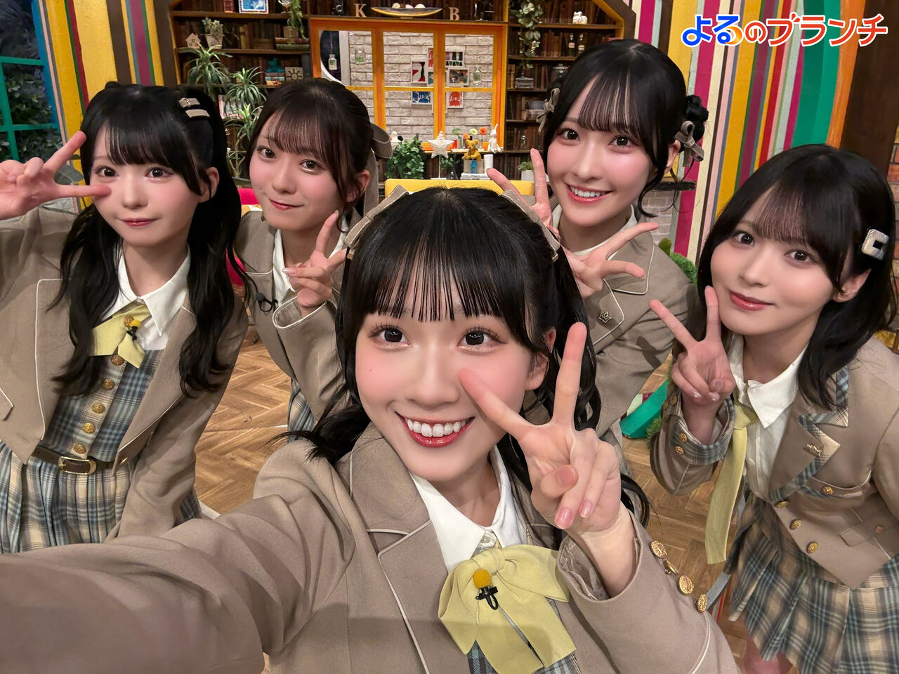 ニアジョイ] 天野香乃愛・市原愛弓・江角怜音・大信田美月・山田杏佳