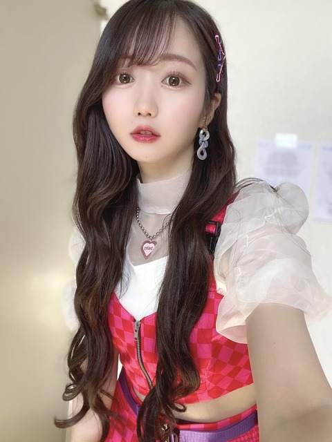 akB200032