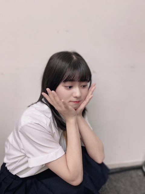 akB400028