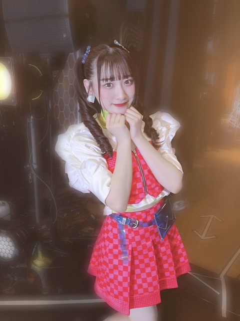 akB200027