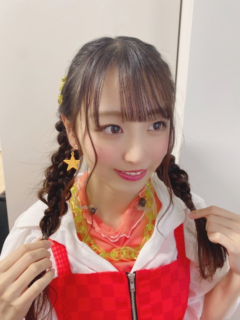 akB700006