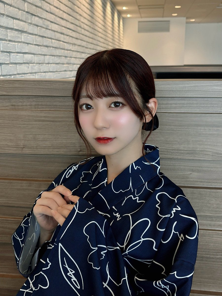 ニアジョイ 江角怜音 直筆サイン 生写真 体育館ディスコ ヒキ 制服衣装