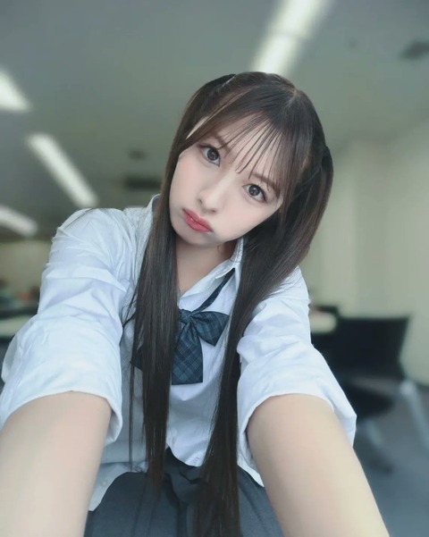 HQnejHbbMAA9TXr