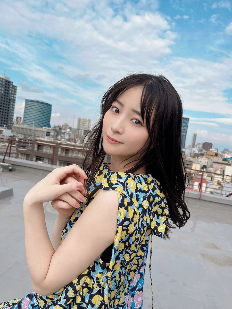 ノイミー] 冨田菜々風「 6/23発売の「BRODY 8月号」に私のソログラビア