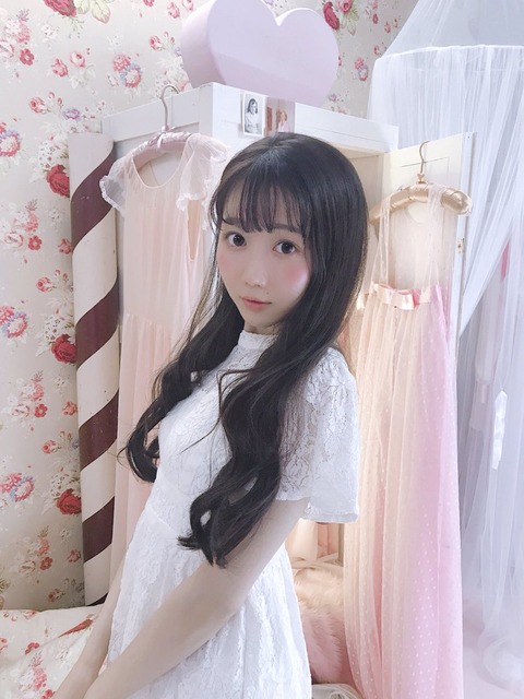 y10000003