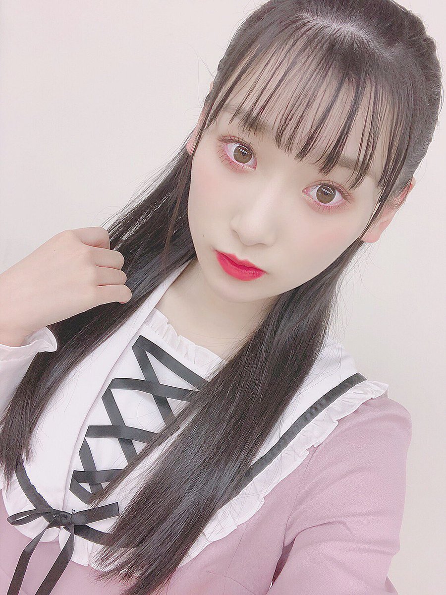 イコラブ] 齋藤樹愛羅「KATE レッドヌードルージュマニア 04の赤い下地