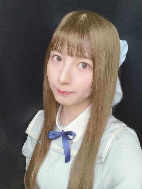 akB900020