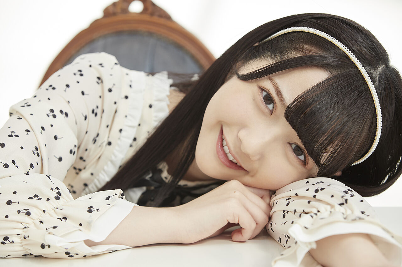ノイミー] HUSTLE PRESS「≠ME（ノットイコールミー）連載 私服でポン