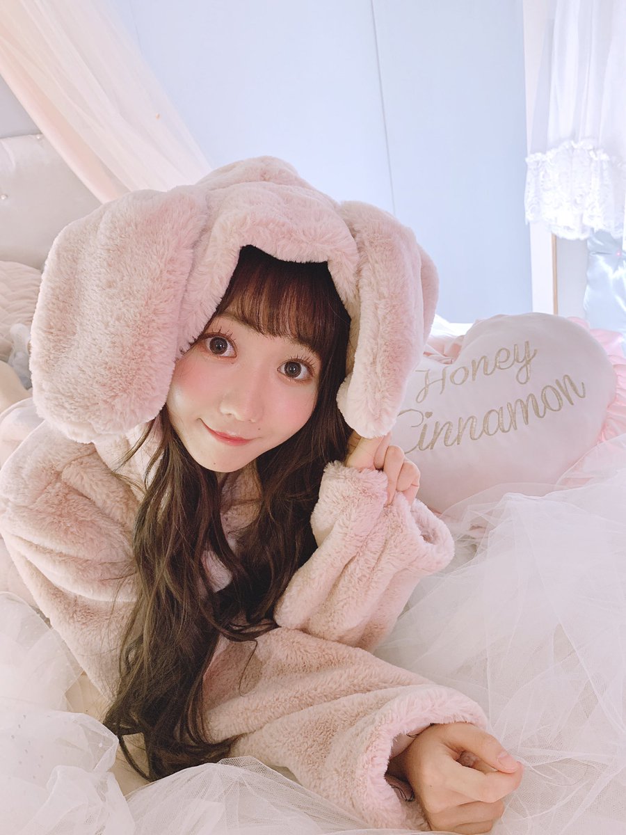 イコラブ] 大谷映美里 ハニーシナモンとのコラボ服「ふわふわの 