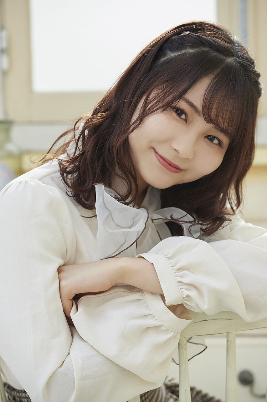 む*様 =LOVE生写真直筆サイン・コメント入りピンクニット衣装大場花菜