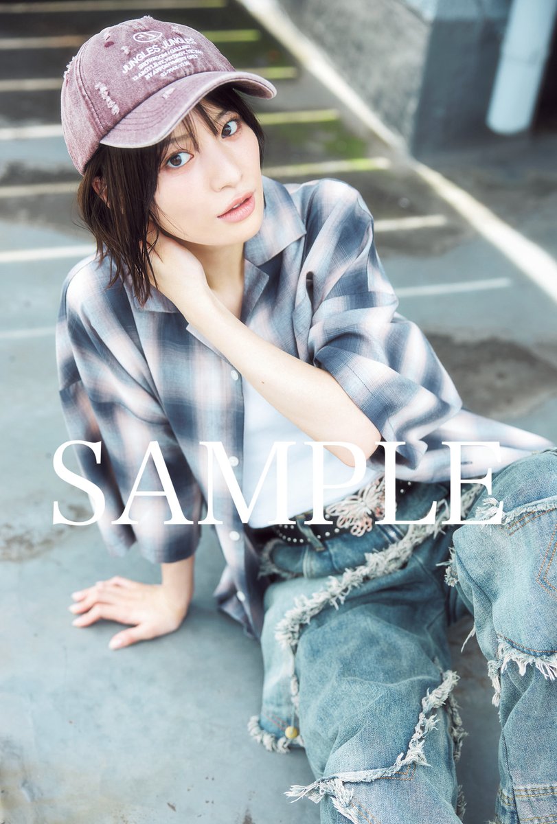 ノイミー] 本日(10月16日)発売「blt graph.vol.106」冨田菜々風が掲載