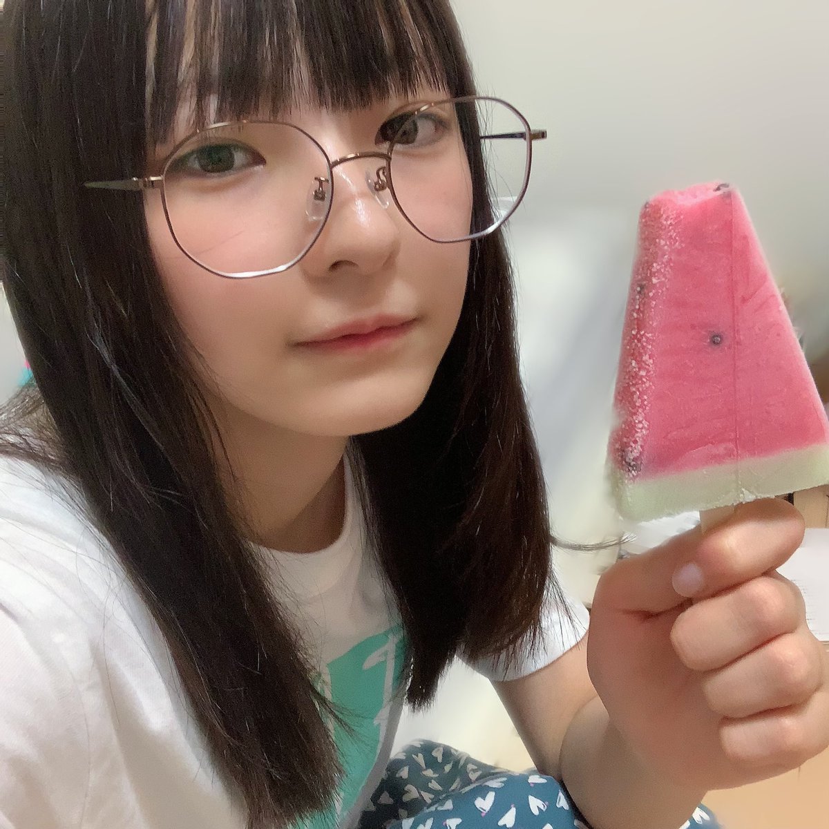ノイミー] メガネしおりん可愛い…【永田詩央里】 : イコラブ＠プレス