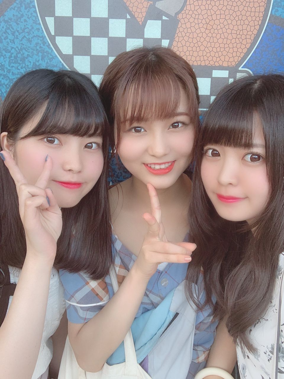 イコラブ] 大場花菜「なかよしな3人、集結した〜」【はな】 : イコラブ