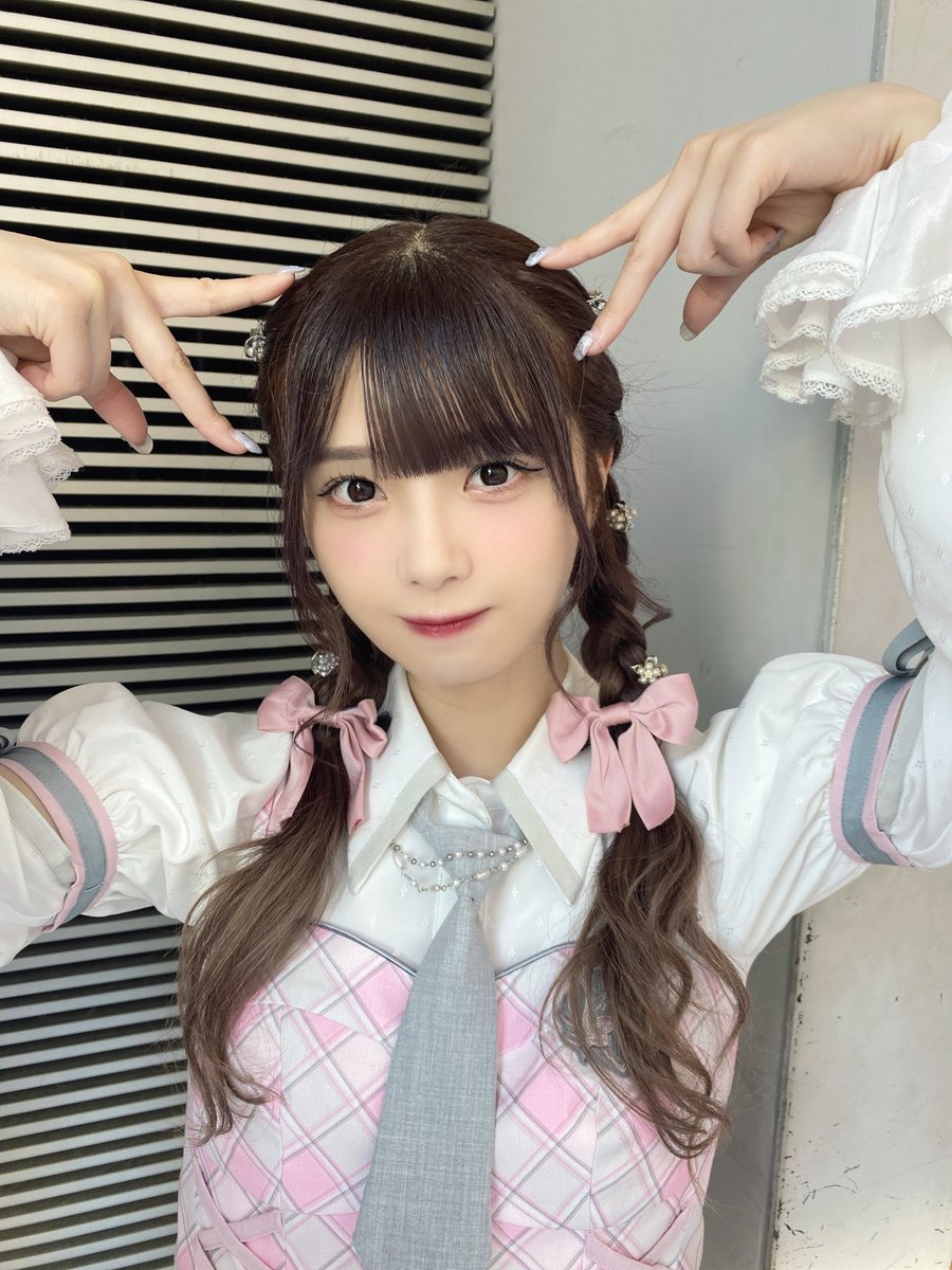 ノイミー] 菅波美玲「ピースを逆でねこみみ🐱」 : イコラブ＠プレス