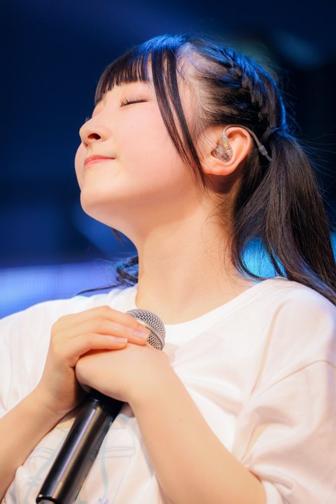 E_puCTHVkAg8Flj