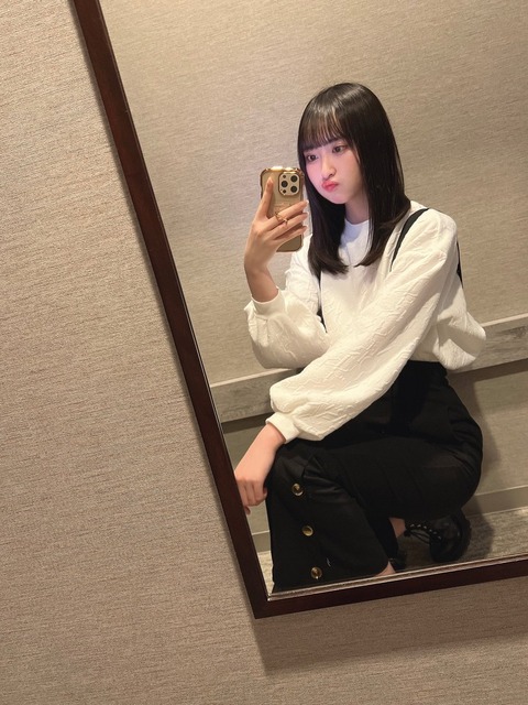 akB900026