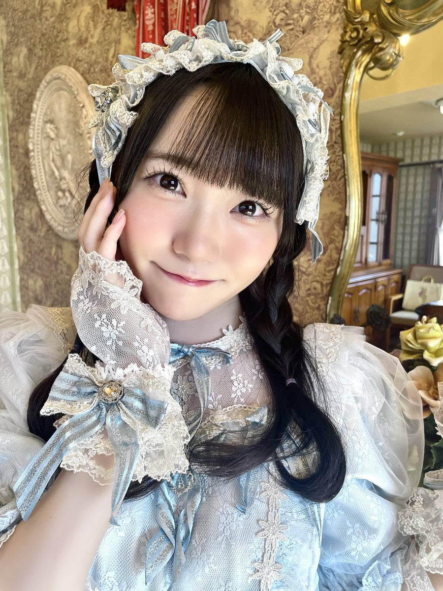 再掲] 本日(12月16日)発売「IDOL FILE Vol.27 LOLITA&GOTHIC」に、本田