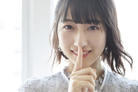 ノイミー] HUSTLE PRESS編集長さん （蟹沢萌子・川中子奈月心）サイン