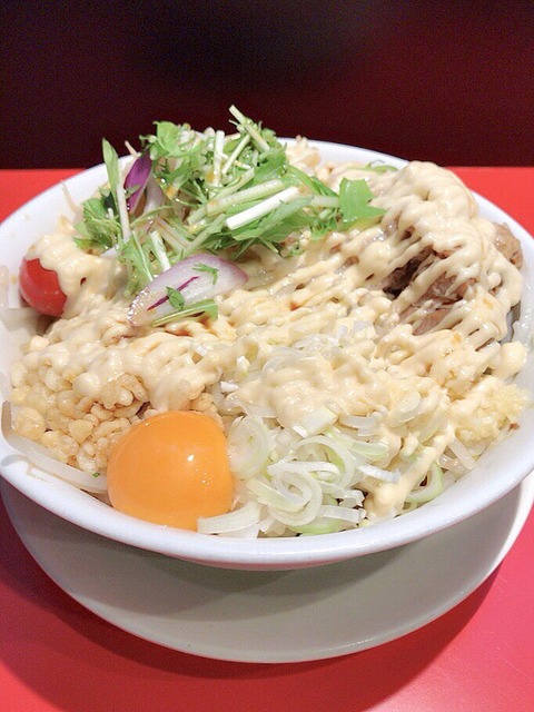 Dm-PeXKVAAA1v80