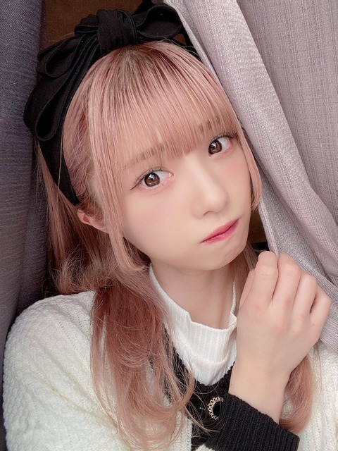 akB900003