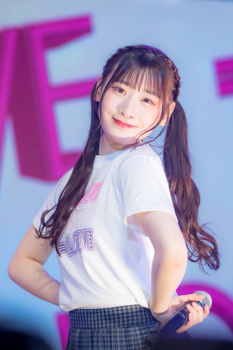 akE400016