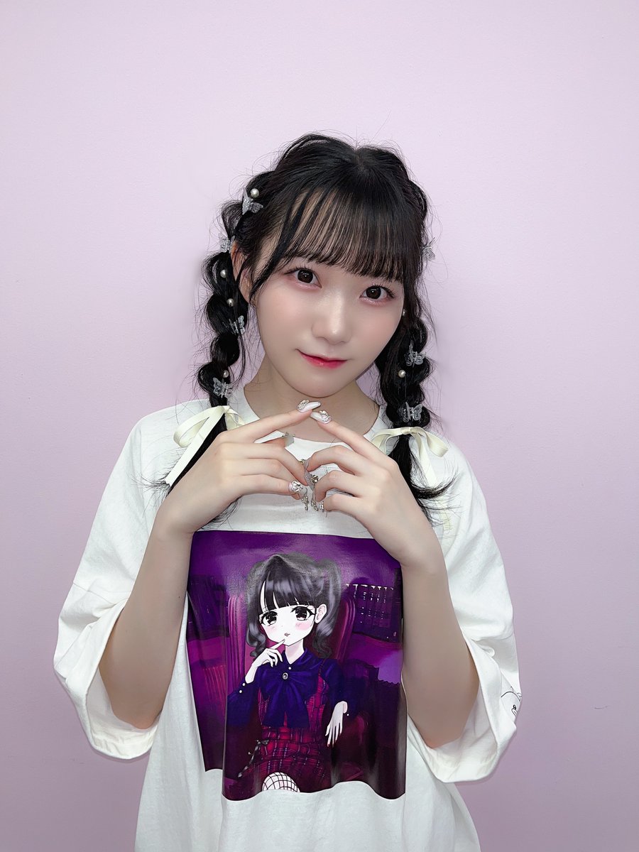 ノイミー] ≠ME 本田珠由記×Jamie エーエヌケー イラストTeシャツ発売