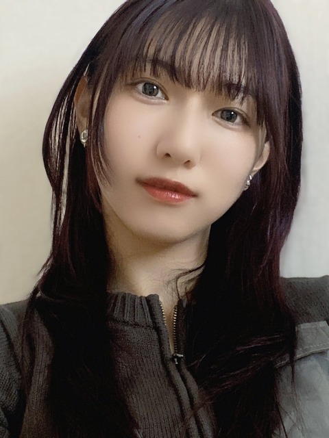 ノイミー] 蟹沢萌子「染めてレイヤーを入れました!今年の夏は赤