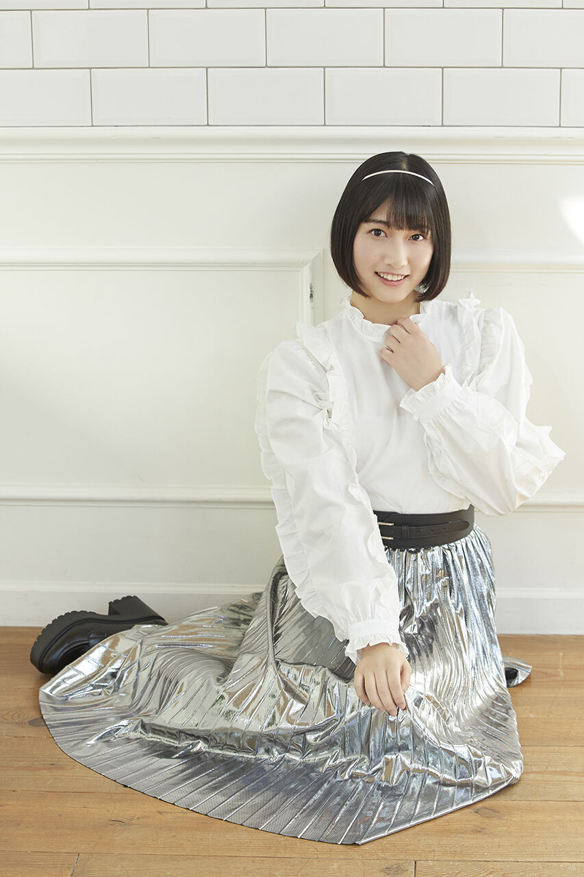 ノイミー] HUSTLE PRESS「≠ME（ノットイコールミー）連載 私服でポン