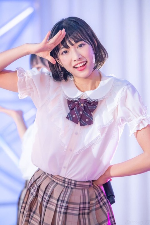 ノイミー 蟹沢萌子 直筆 生写真 君はスパークル イコノイフェス 他 ノイミー 蟹沢萌子 直筆 生写真 君はスパークル イコノイフェス