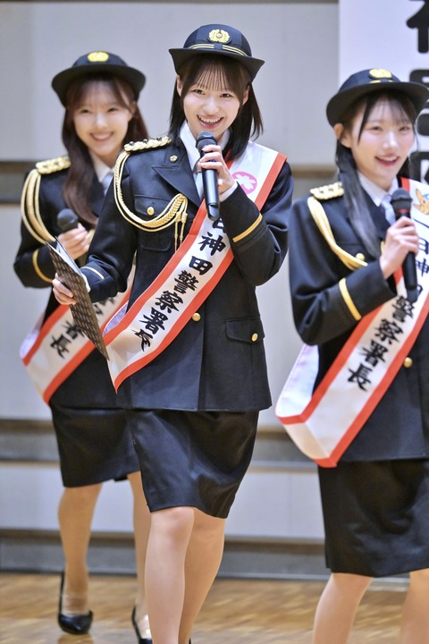 G3SK9p_a4AAgo4v