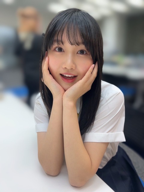 akB400035