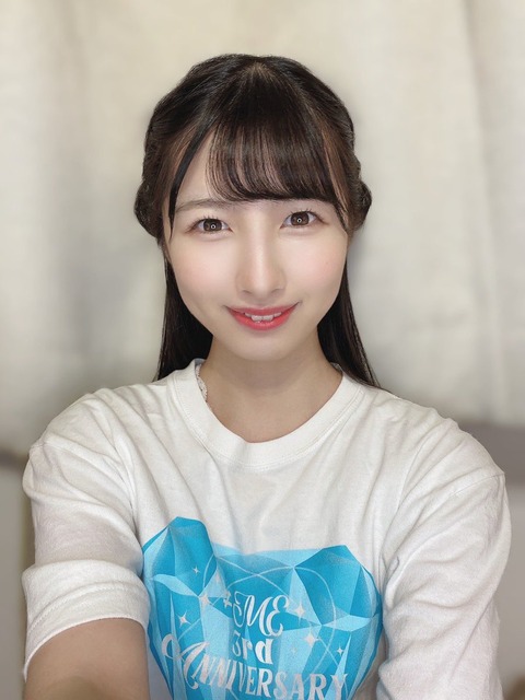 akE600010