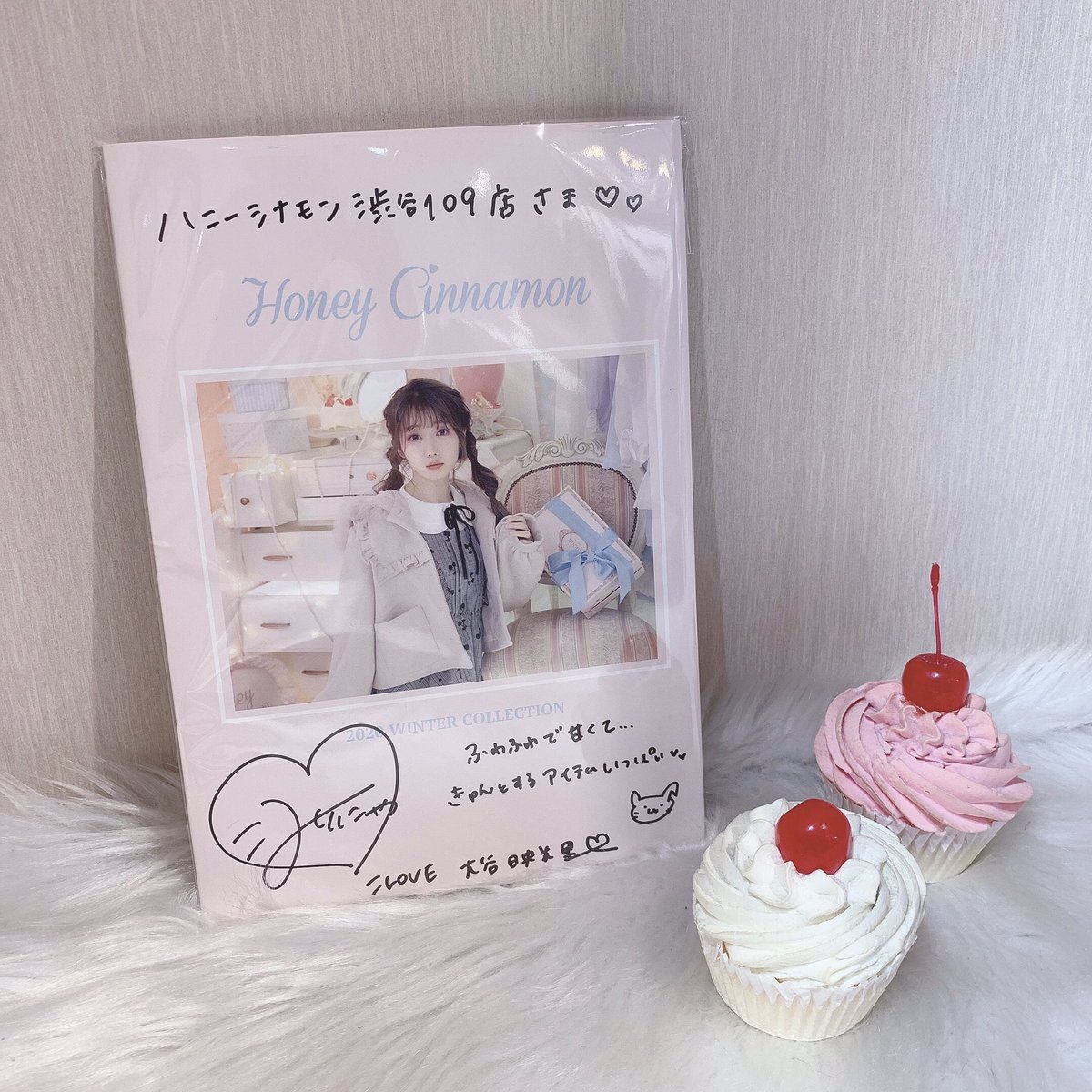 イコラブ] 大谷映美里「（ハニシナ渋谷109店）サイン書かせていただき