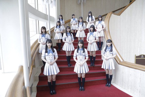 Ebg46YbU4AAgcCH