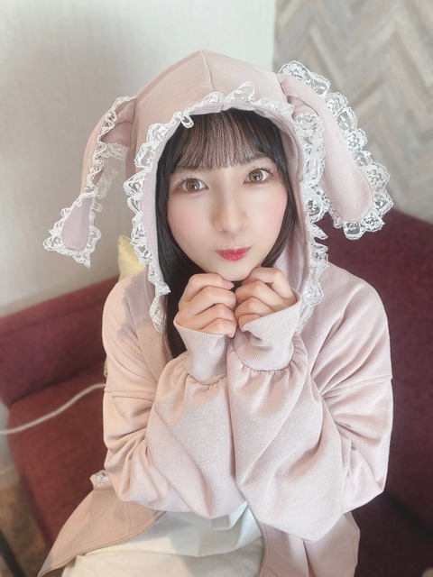 akO200004