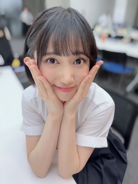 akB400042
