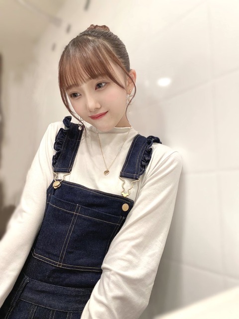 akB900015