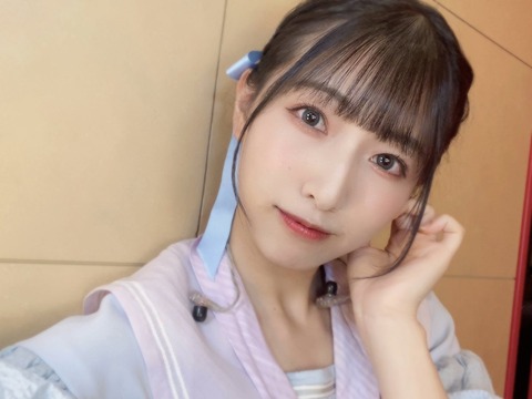 ノイミー] 蟹沢萌子「今日はTOPARDSのラピスラズリをつけました…いつも