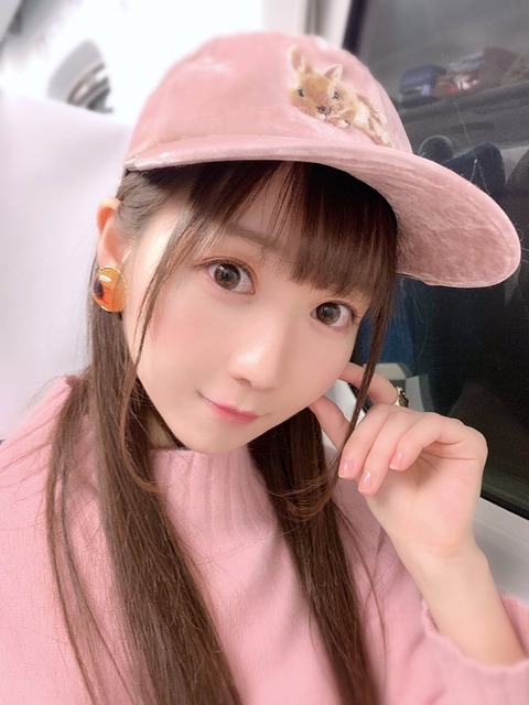 DwJLSgHU8AA582-