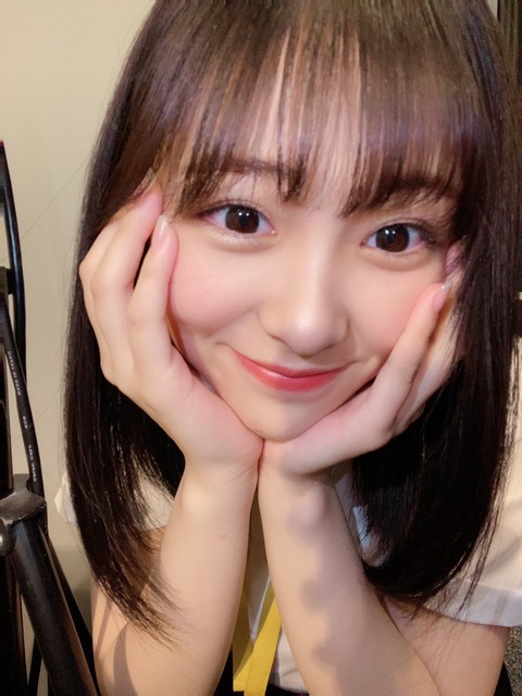akB400048