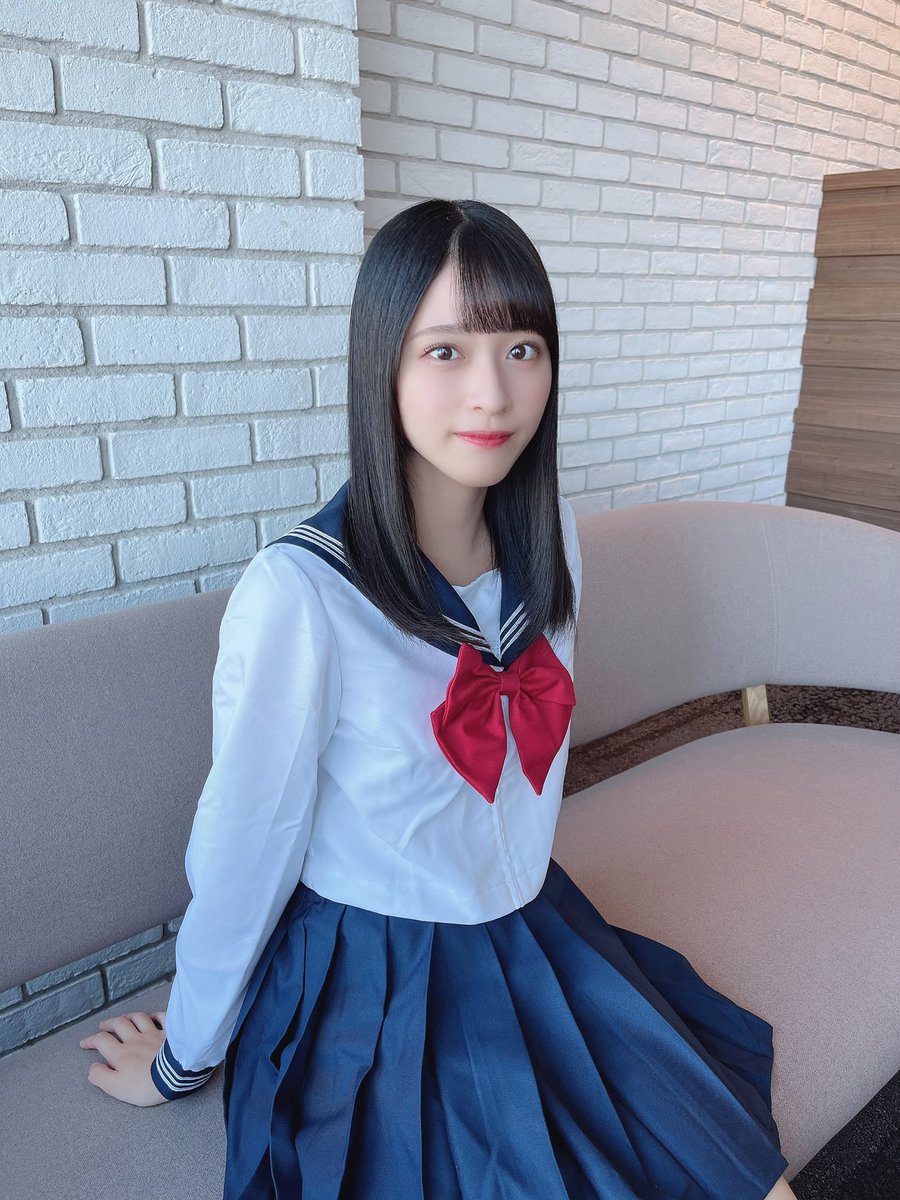 イコラブ] 佐々木舞香「杏奈っちに借りたセーラー服。大人に