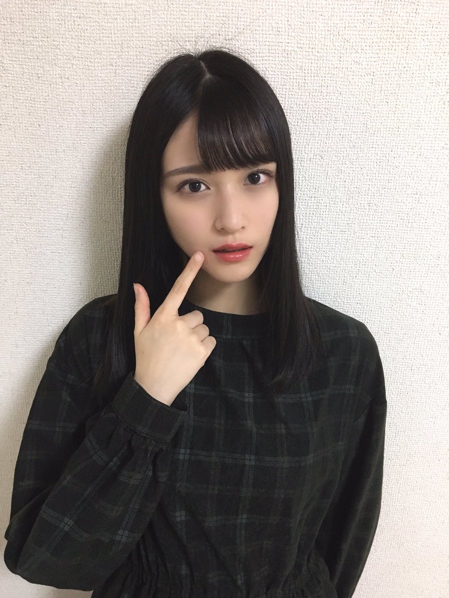 イコラブ] 佐々木舞香「KATE レッドヌードルージュマニア 04の赤下地に