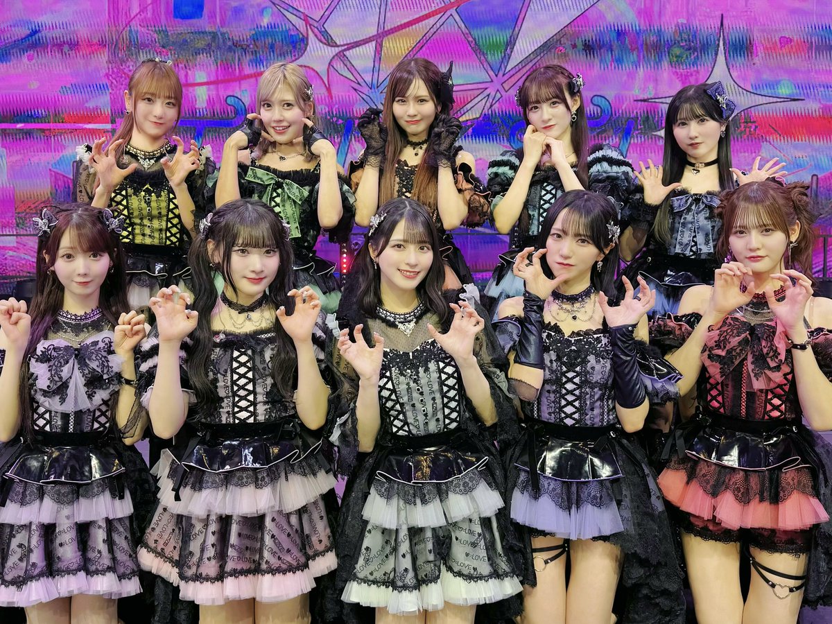 イコラブ 髙松瞳 生写真 アリーナツアー2025衣装 黒衣装 チュウ 直筆 LOVE 生写真 アリーナツアー2025衣装 黒衣装 髙松瞳 - メルカリ