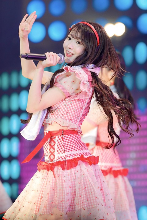 akB400021