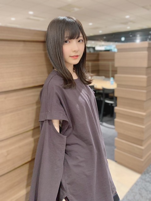 agQ900018