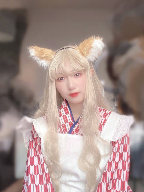 akB900008