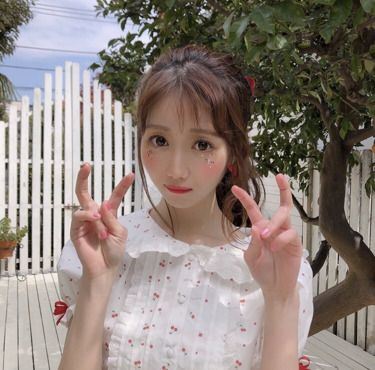 イコラブ] 大谷映美里×ハニーシナモン コラボパーカー 完売