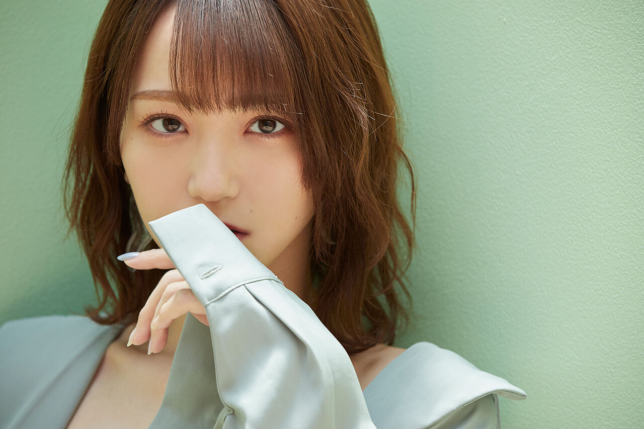 イコラブ] HUSTLE PRESS「＝LOVE（イコールラブ）連載 私服でポン